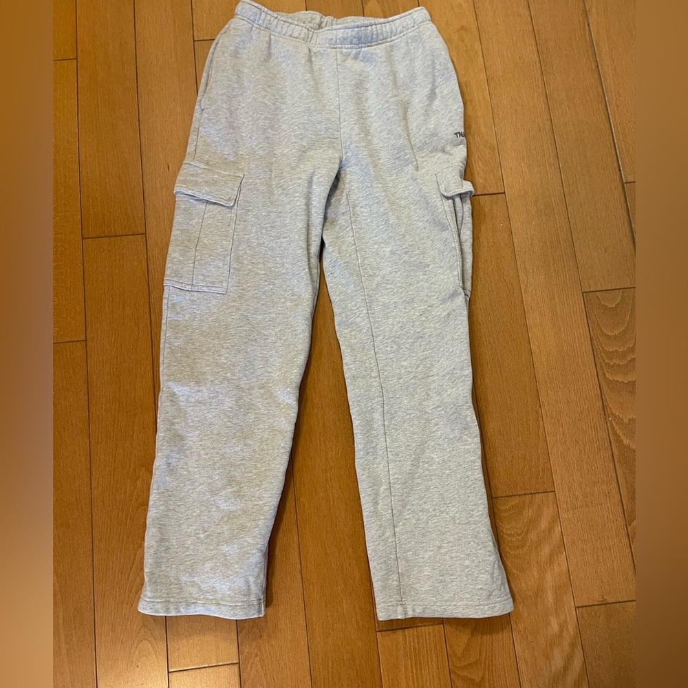 TNA Sweatfleece Mega Fit Cozy Fleece Cargo grey sweatpants size small